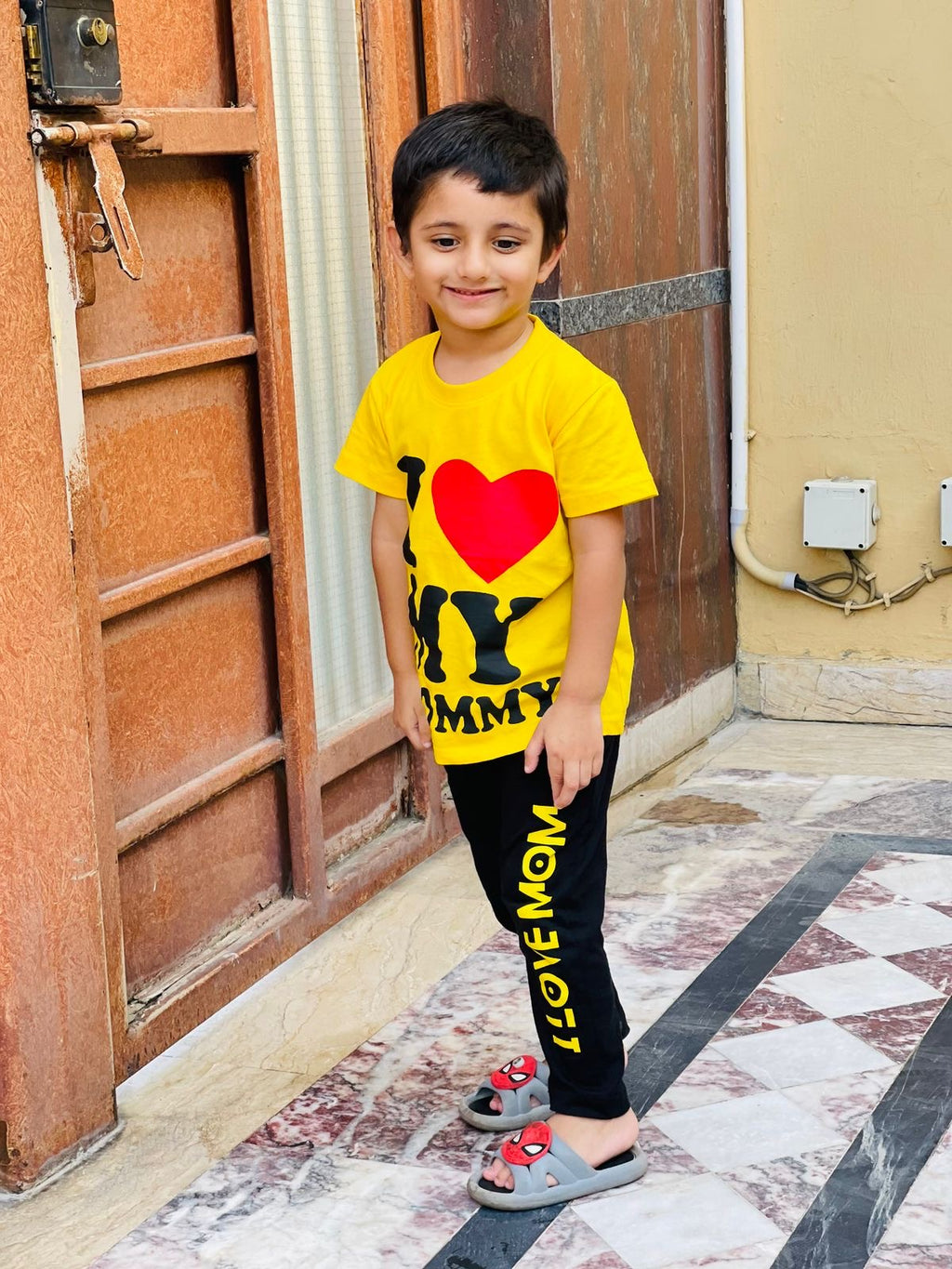 I LOVE MOMMY YELLOW TROUSER SET