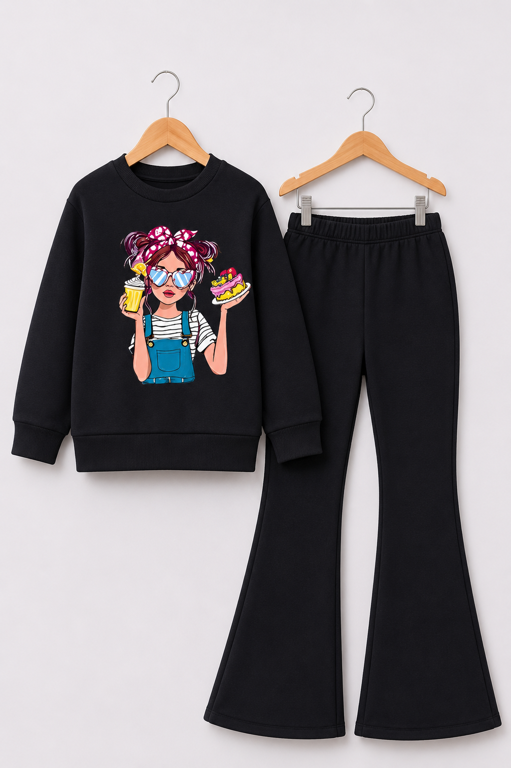BLACK DOLL WIDE LEG FLEECE PAIR