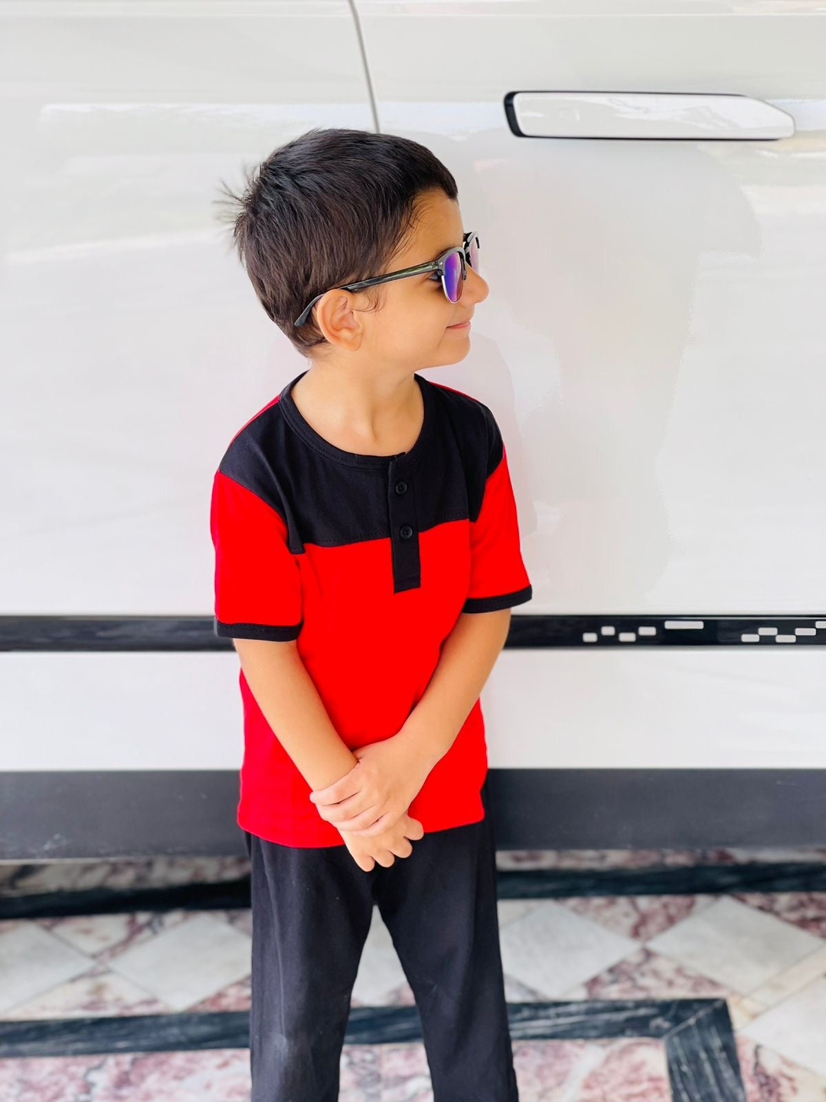 RED HENLEY TEE
