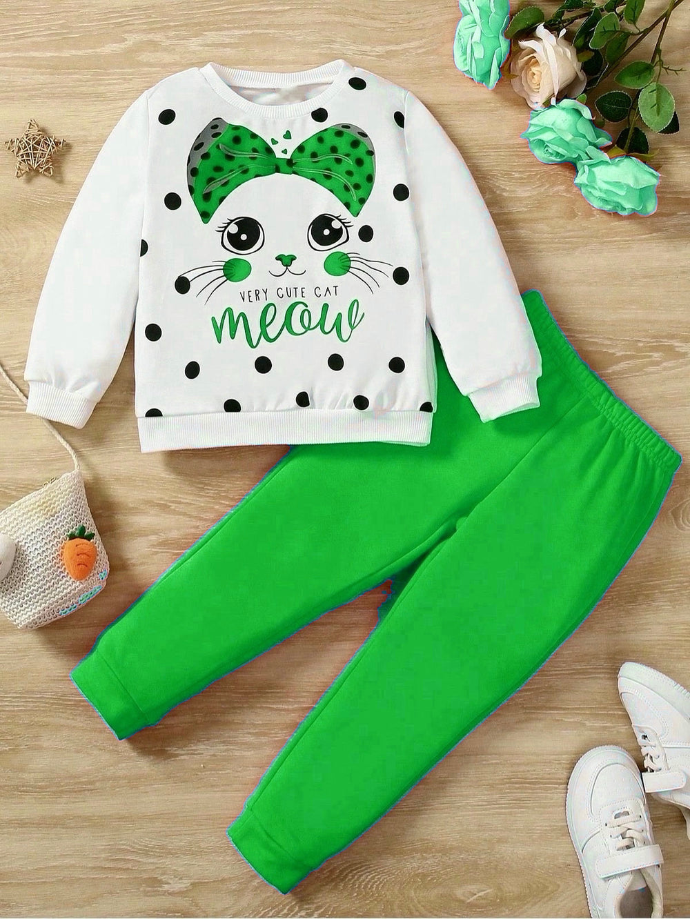 WHITE GREEN CAT FLEECE PAIR