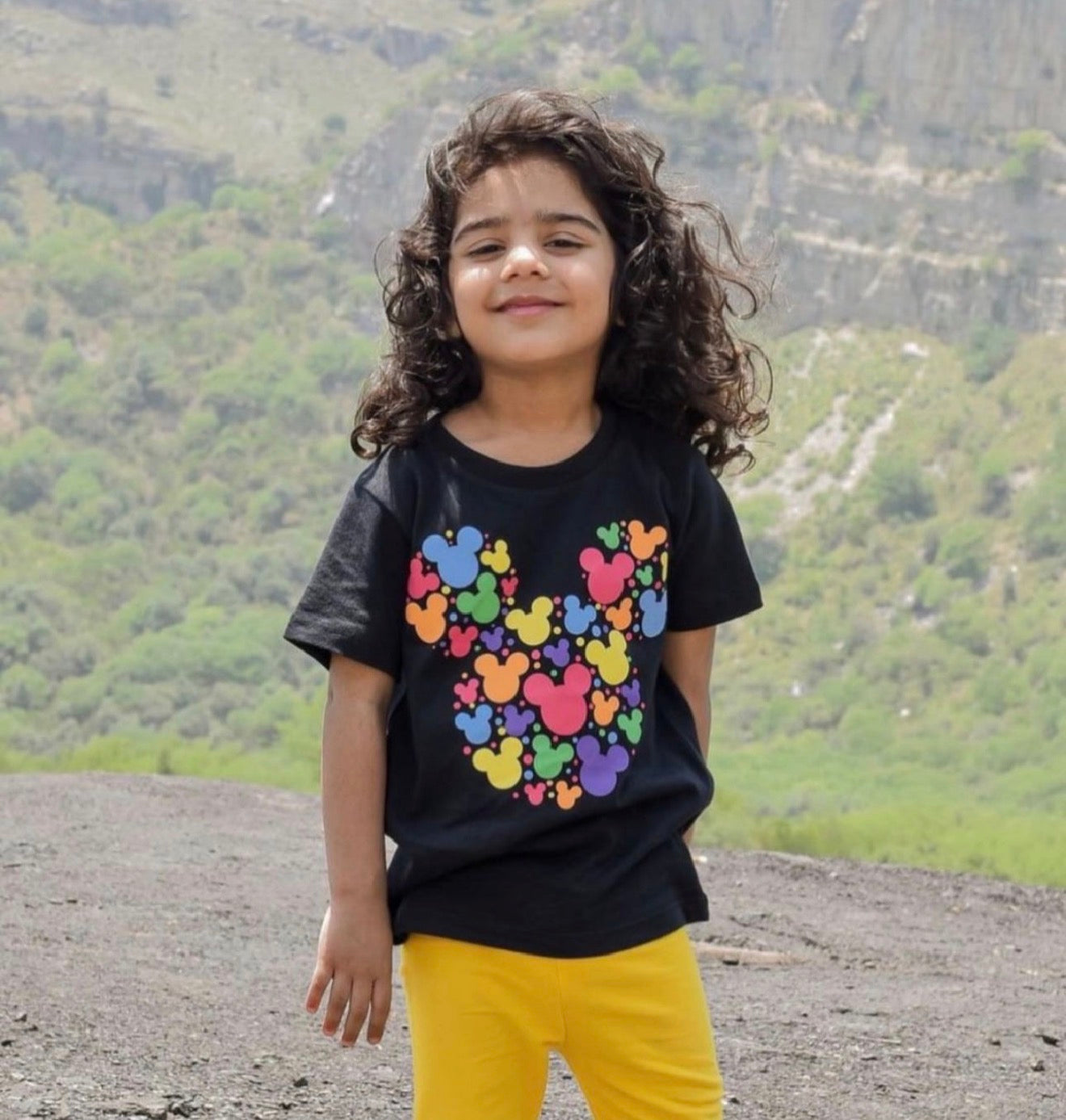 BLACK COLORFUL MICKEY TEE