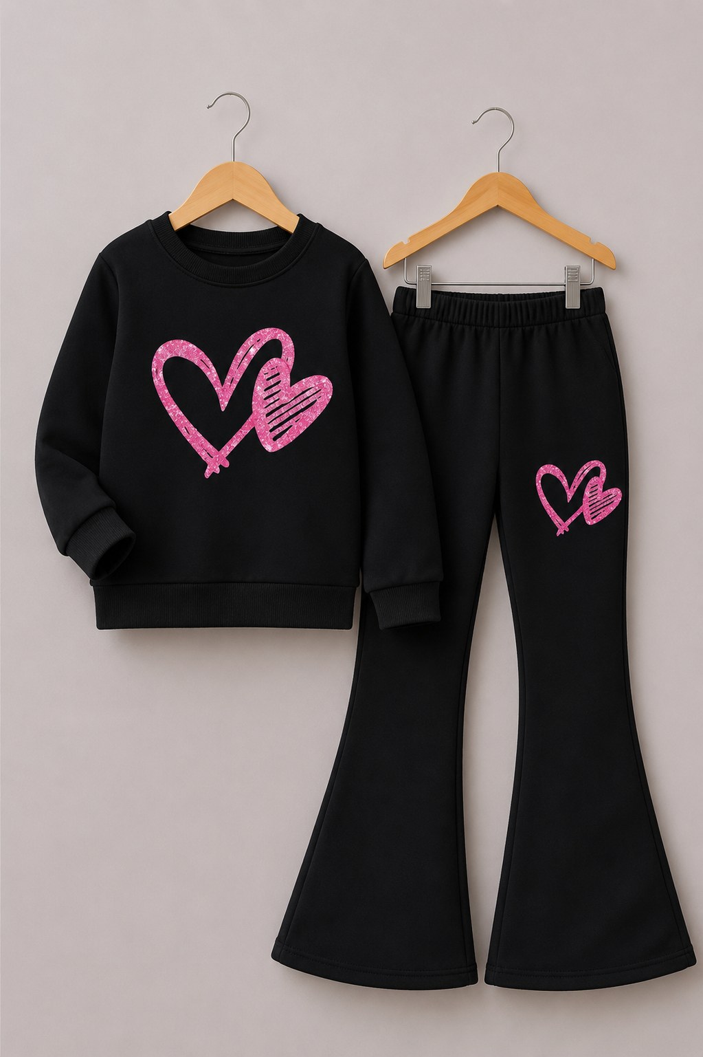 PINK HEART WIDE LEG FLEECE PAIR