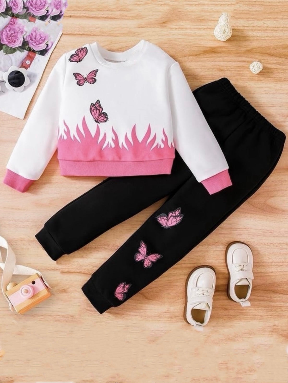 WHITE BLACK BUTTERFLY FLEECE PAIR