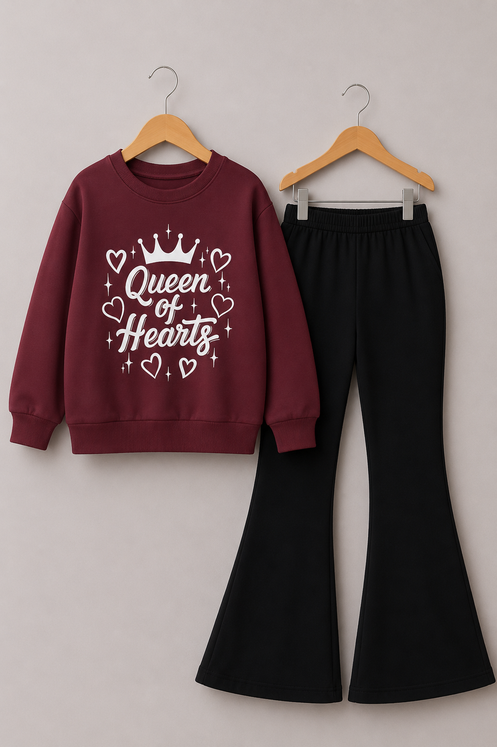 QUEEN OF HEARTS WIDE LEG FLEECE PAIR