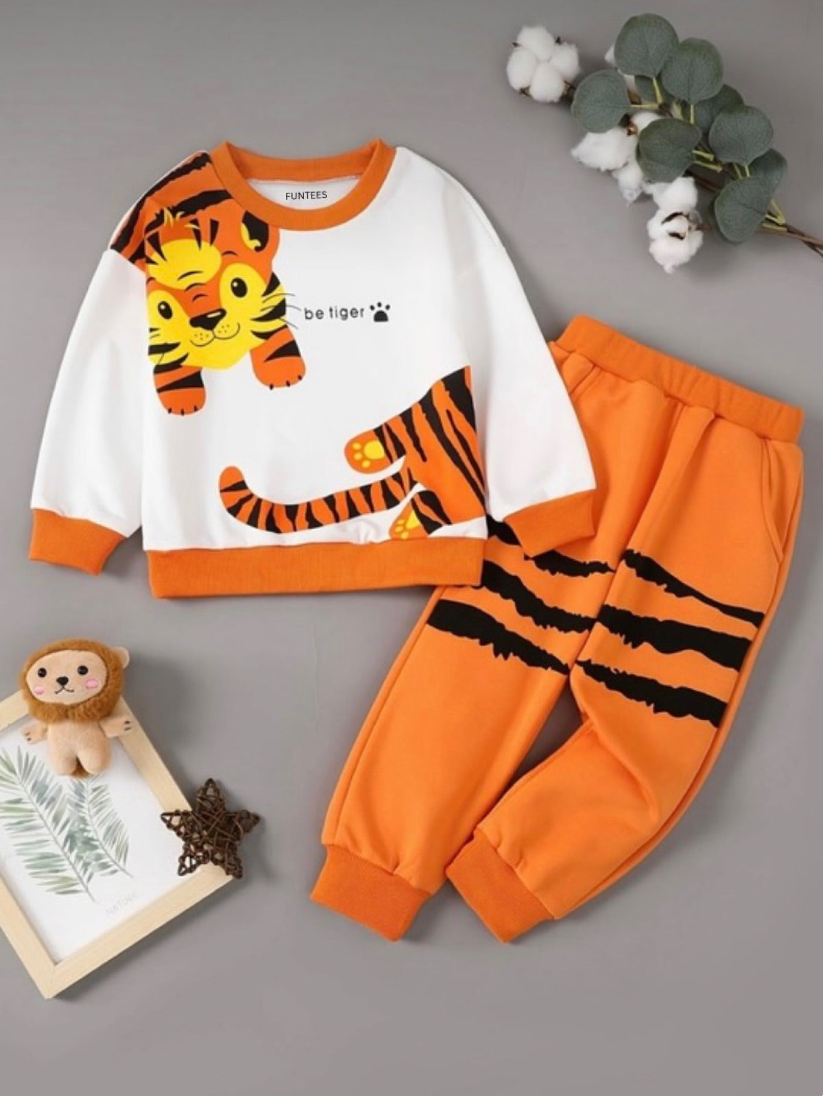 BE A TIGER FLEECE PAIR